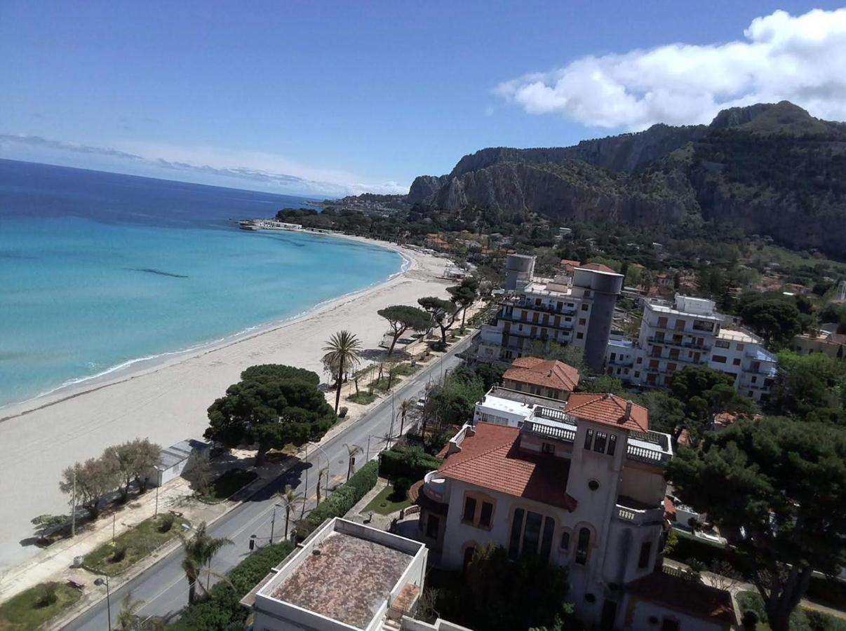 Villa Azzurra Beachfront Mondello - Палермо Екстериор снимка
