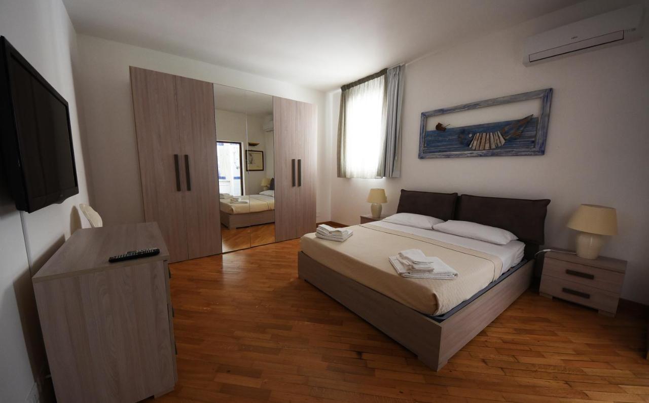 Villa Azzurra Beachfront Mondello - Палермо Екстериор снимка